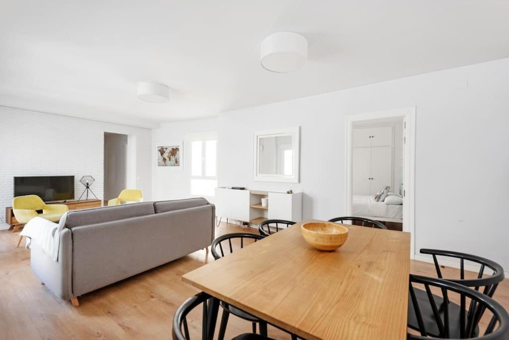 Grand T4 Andalou En Plein Centre De Malaga Ideal Familles Exterior photo